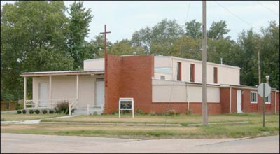 Pawnee Rock Christian Church. Photo copyright 2006 by Leon Unruh.