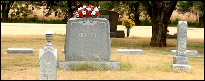 Graves of William Mull and family in Pawnee Rock Cemetery. Photo copyright 2008 by Leon Unruh.