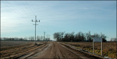 The road south on the west edge of Pawnee Rock. Photo copyright 2007 by Leon Unruh.