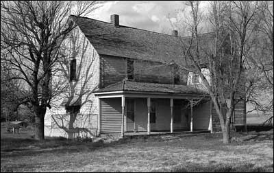 Unruh farmhouse, Pawnee Rock. Photo copyright 2010 by Leon Unruh.