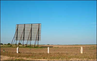 La Crosse Drive-In screen. Photo copyright 2006 by Leon Unruh.