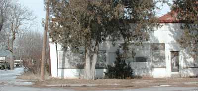 Front of former Pawnee Rock Herald building, 406 Pawnee Avenue. Photo copyright 2007 by Leon Unruh.