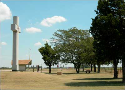 Cross dedicated to Father Juan Padilla of the Coronado expedition. Photo copyright 2006 by Leon Unruh.