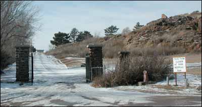 Road descending from the top of Pawnee Rock State Park. Photo copyright 2005 by Leon Unruh.