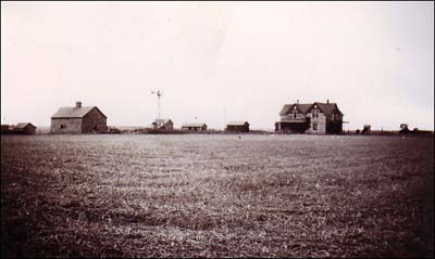 Paul and Bernice Schmidt farm, July 17, 1940.