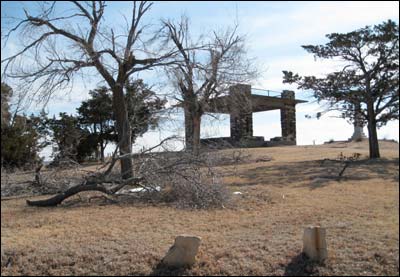 Ice damage at Pawnee Rock State Park, winter 2007-08. Photo copyright by Larry Mix.