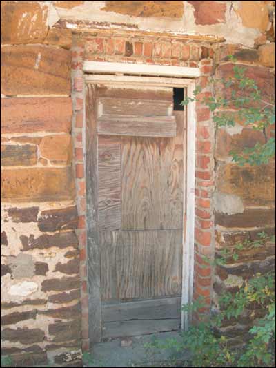 Front of former Pawnee Rock Herald building, 406 Pawnee Avenue. Photo copyright 2007 by Leon Unruh.