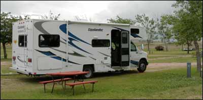 Morning at the WaKeeney campground. Photo copyright 2007 by Leon Unruh.